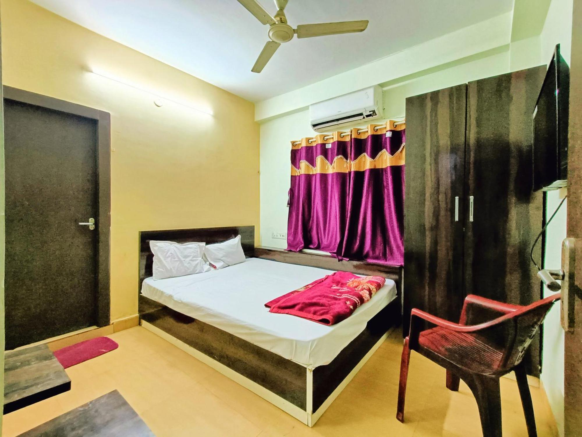 Rest Inn Hotel Newtown Road Near Tata Medical Calcutta Exteriör bild