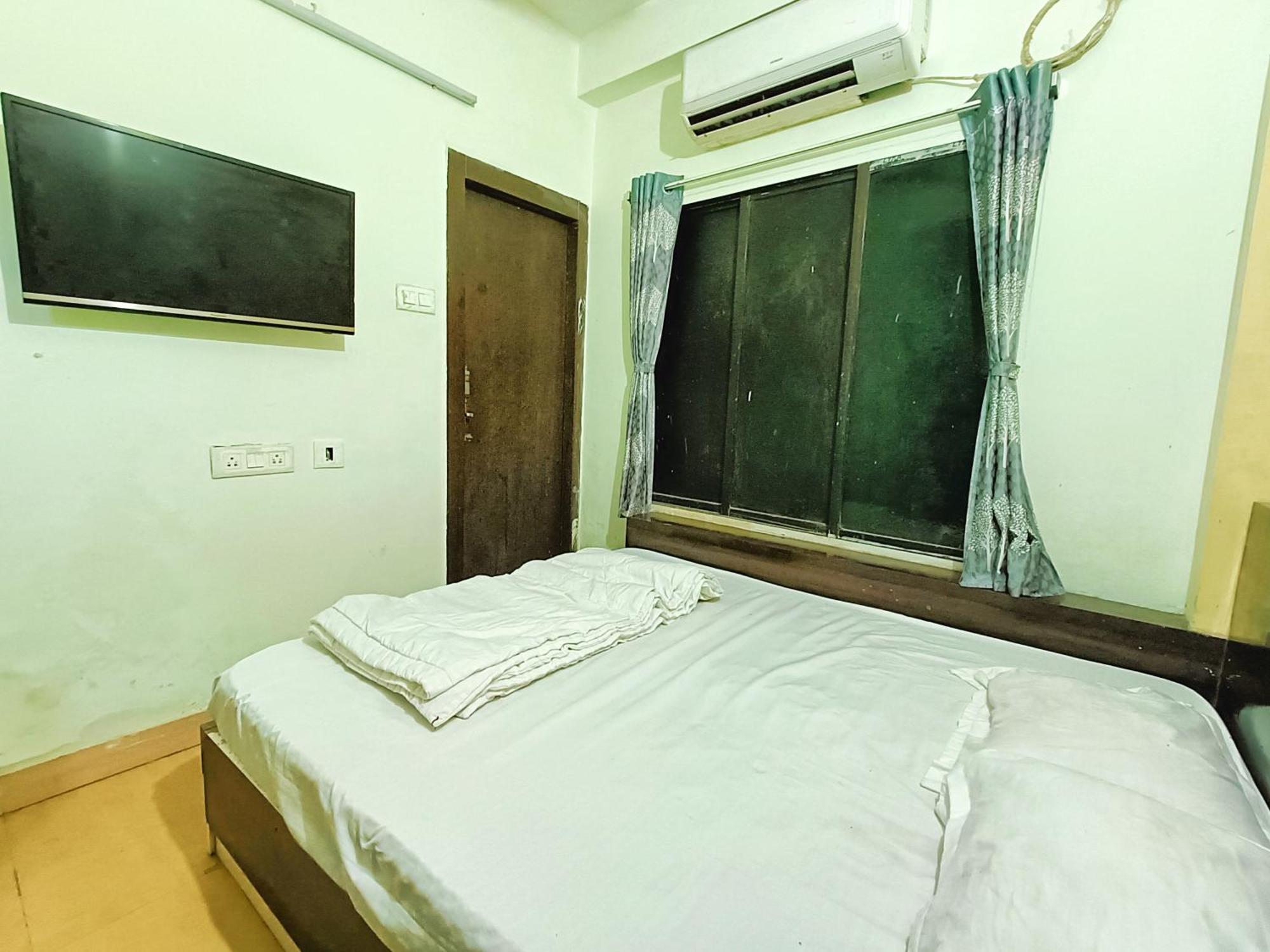 Rest Inn Hotel Newtown Road Near Tata Medical Calcutta Exteriör bild