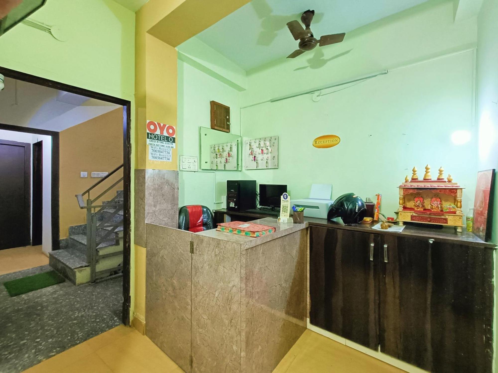 Rest Inn Hotel Newtown Road Near Tata Medical Calcutta Exteriör bild