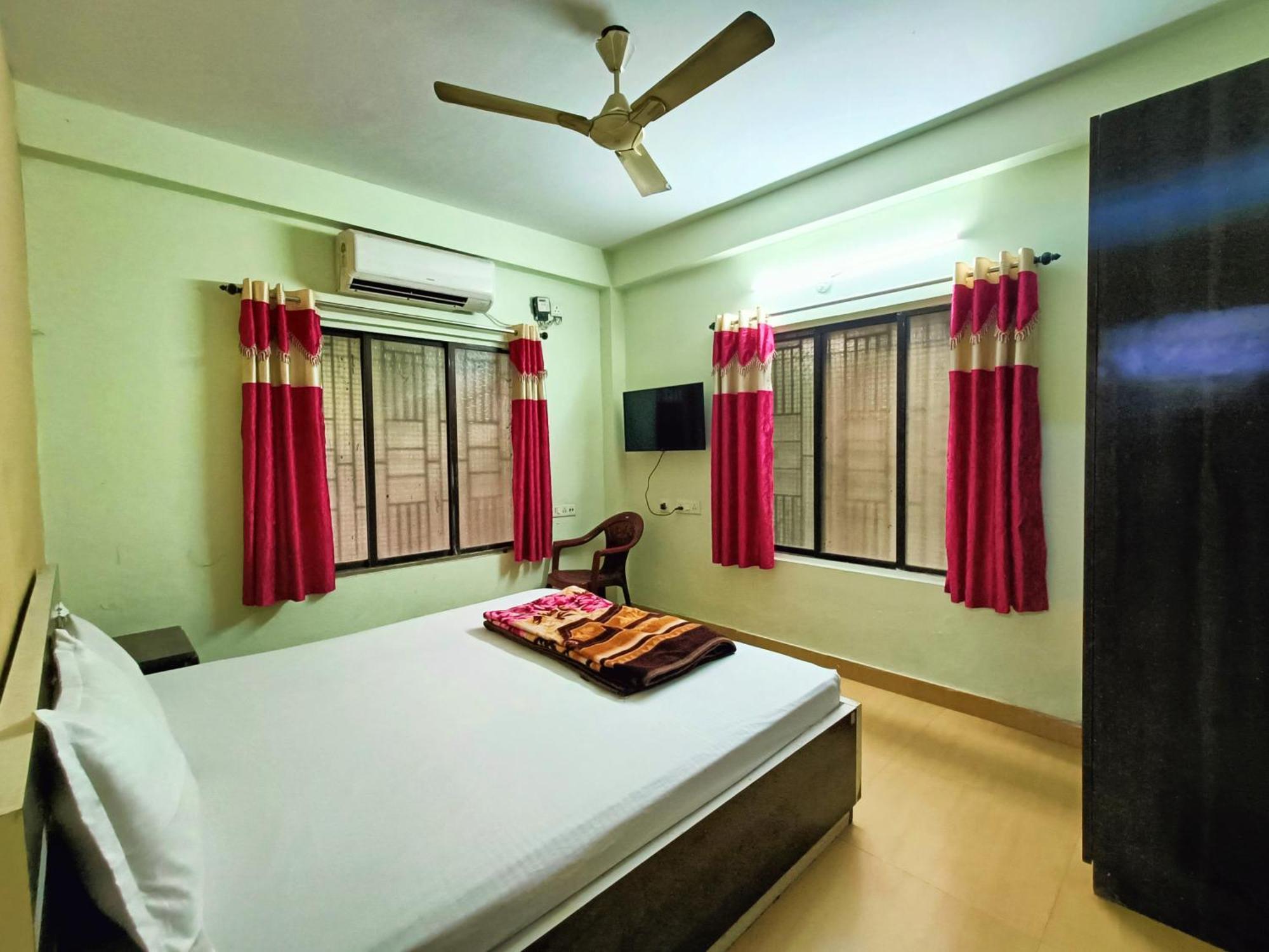 Rest Inn Hotel Newtown Road Near Tata Medical Calcutta Exteriör bild